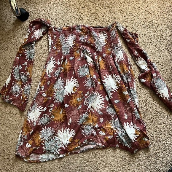 Off the shoulder dress - Picture 6 of 7